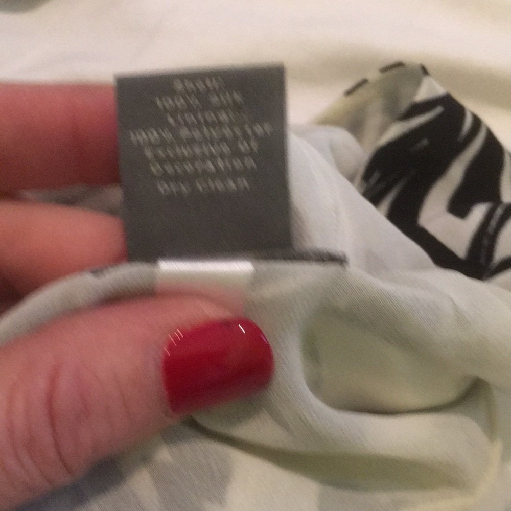 Ann Taylor Petite Top - Picture 3 of 3